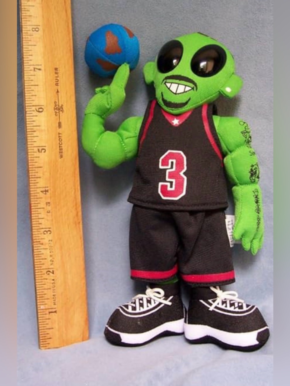 1999 "Meanies" Special Edition Alien plush doll featuring Allen Iverson Sealed